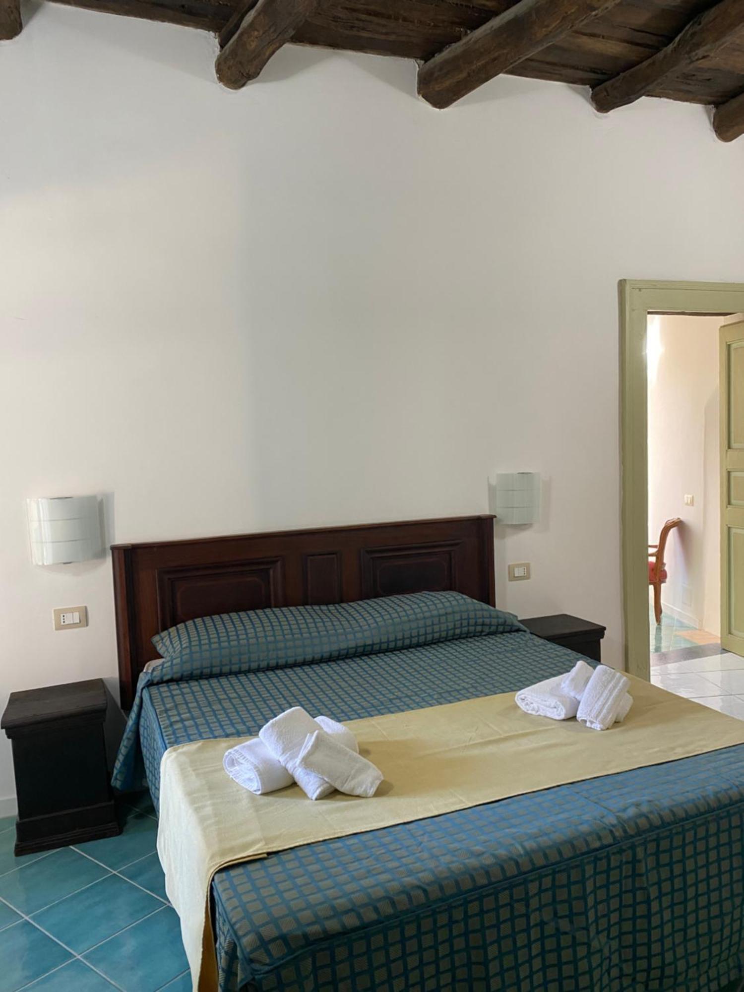 La Locanda Del Curato Rooms Lentiscosa Luaran gambar